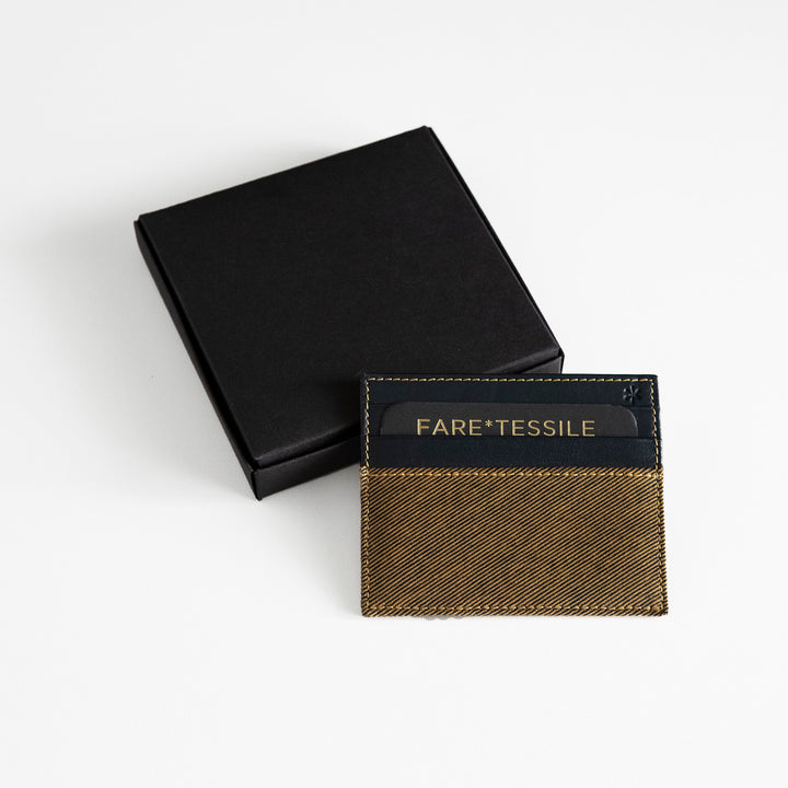Credit Card Holder in fine leather with fil à fil Yellow inserts